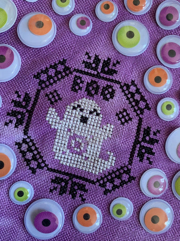 Quirky Quaker Ghost - Darling & Whimsy Designs
